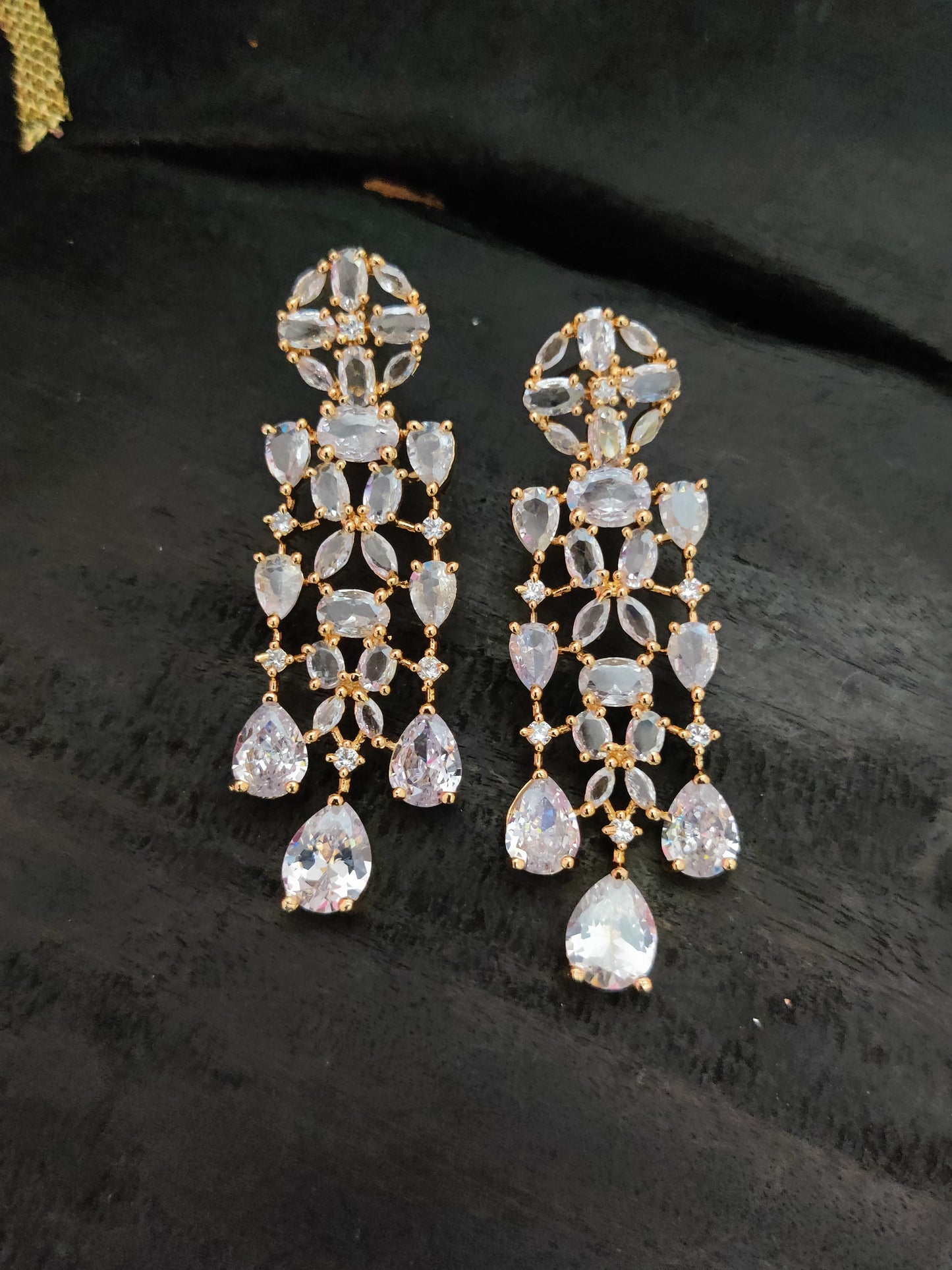 अमेरिकन डायमंड नेकलेस सेट