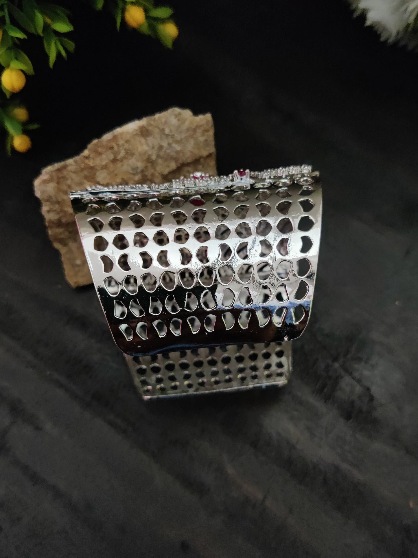 सोनामोन क्यूबिक ज़िरकोन ब्राइडल स्टडेड कड़ा ब्रेसलेट