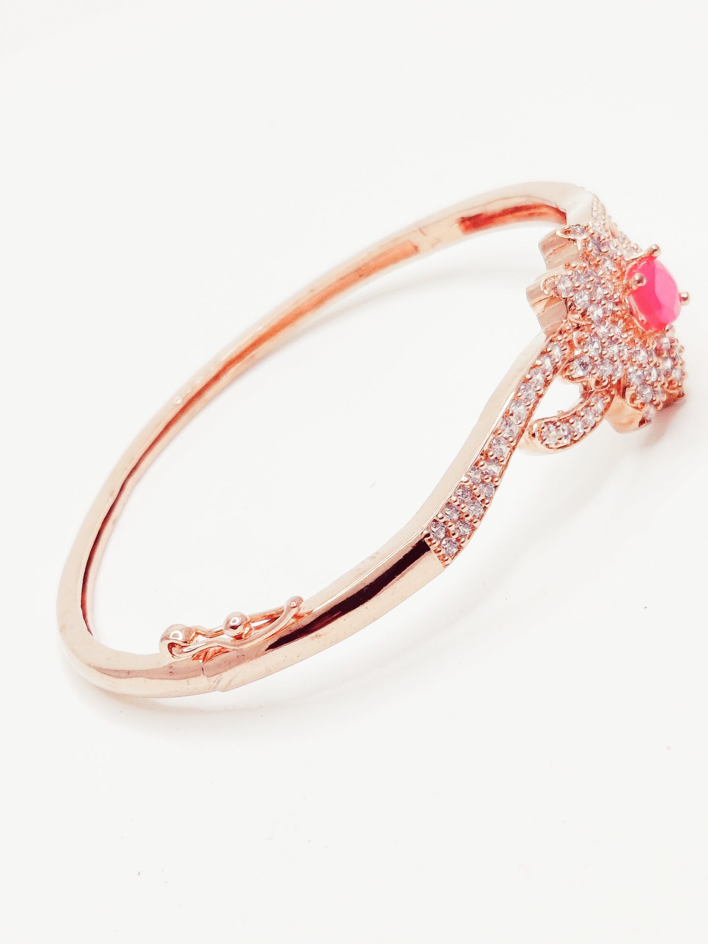 गुलाब सोना चढ़ाया घन जिक्रोन कंगन