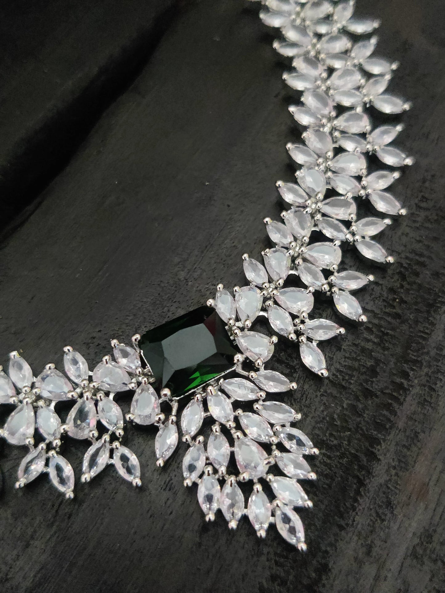 Silver Tone High Quality Zircon Necklace Set