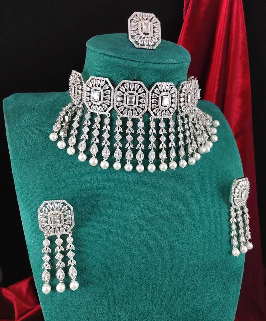 सोनमोन पर्ल क्यूबिक ज़िरकोन चोकर नेकलेस