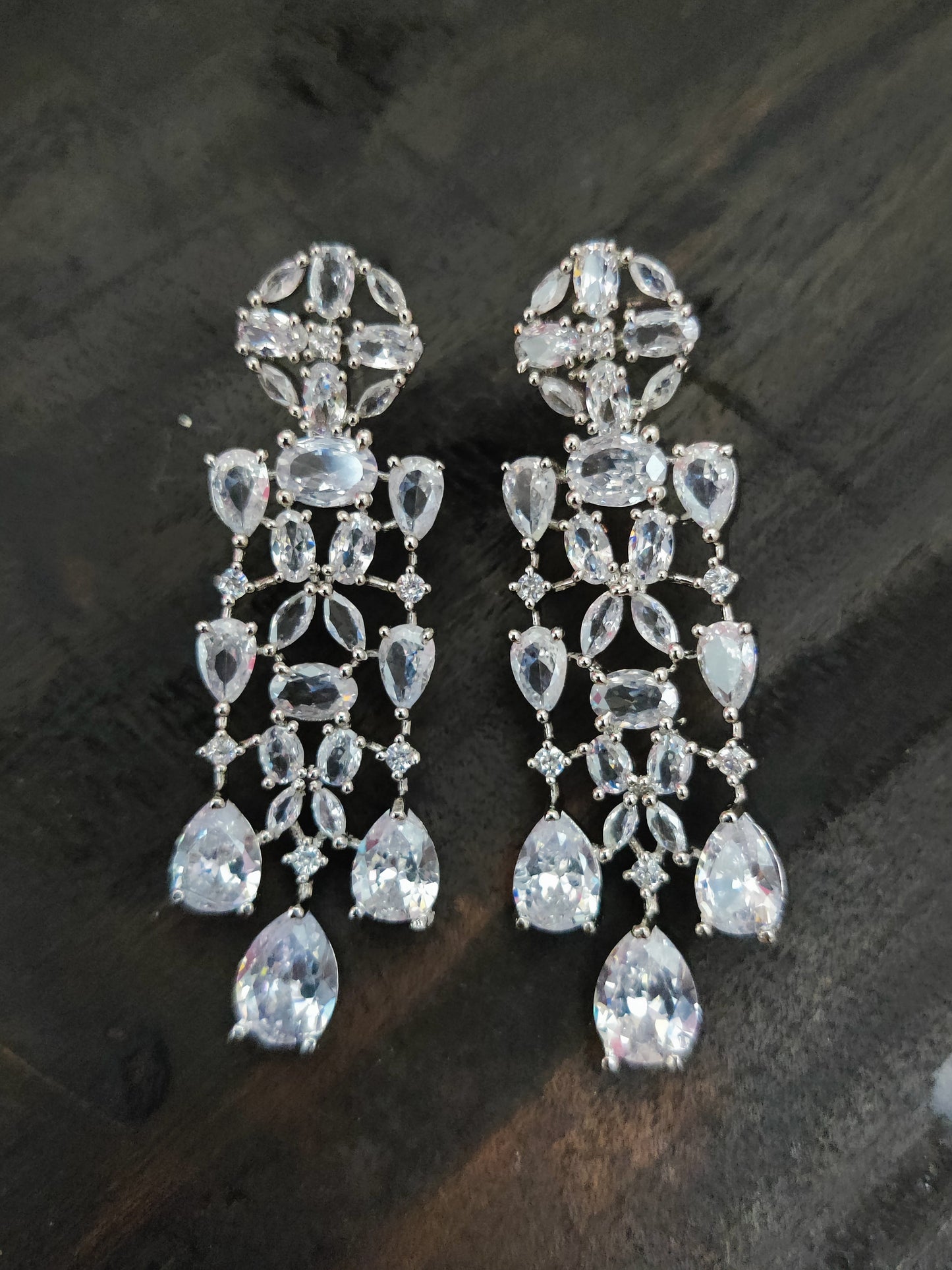 अमेरिकन डायमंड नेकलेस सेट