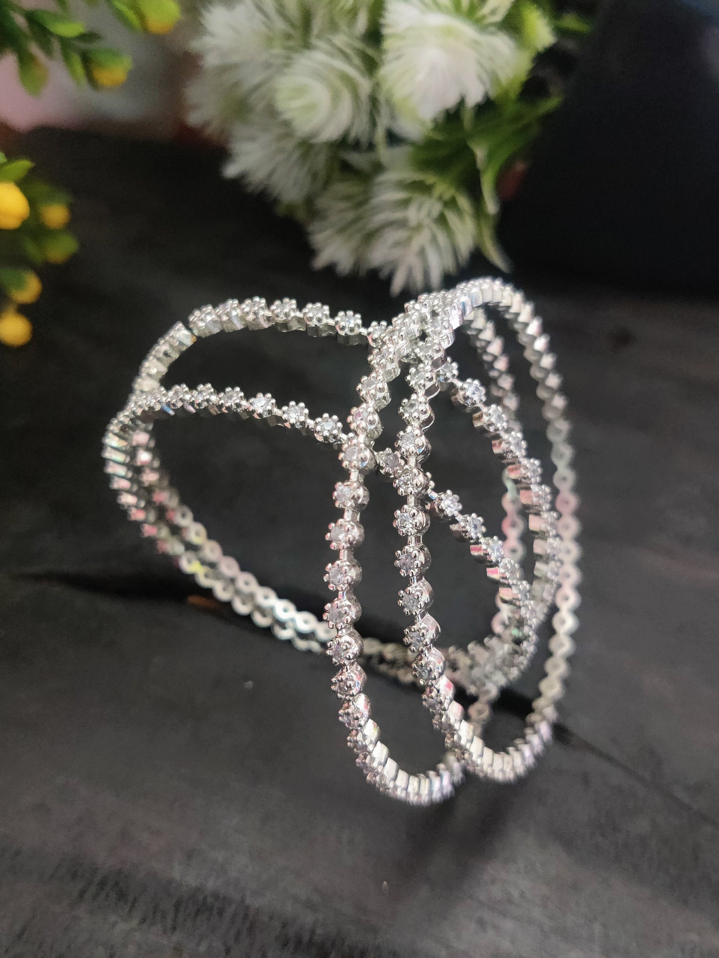 सोनमोन क्यूबिक ज़िरकोन चूड़ियाँ सेट