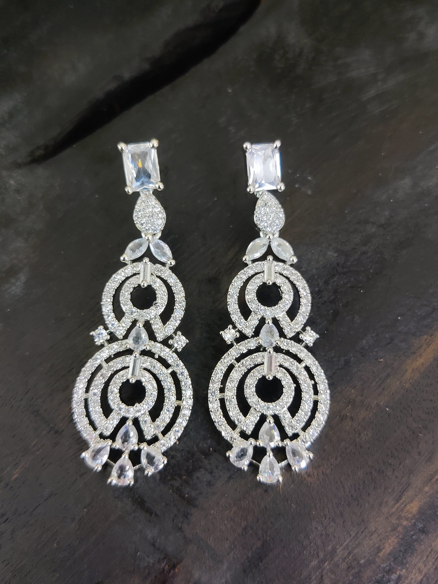 अमेरिकन डायमंड नेकलेस सेट