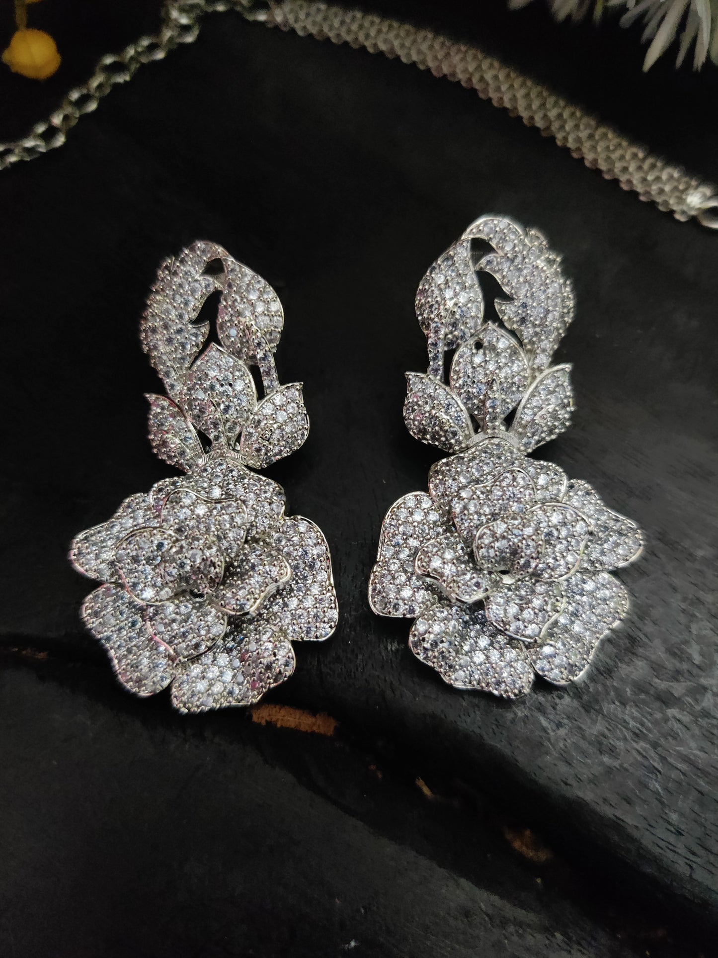 अमेरिकन डायमंड नेकलेस सेट