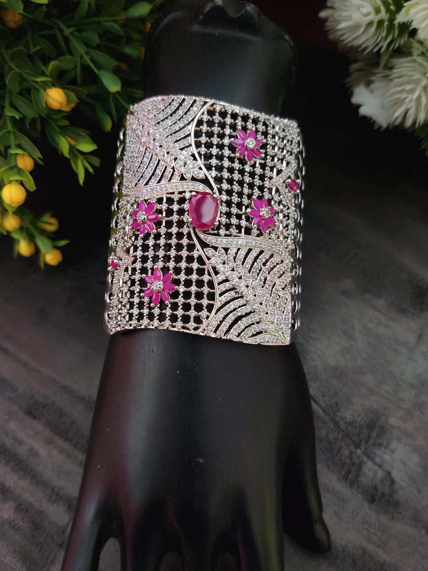 सोनामोन क्यूबिक ज़िरकोन ब्राइडल स्टडेड कड़ा ब्रेसलेट