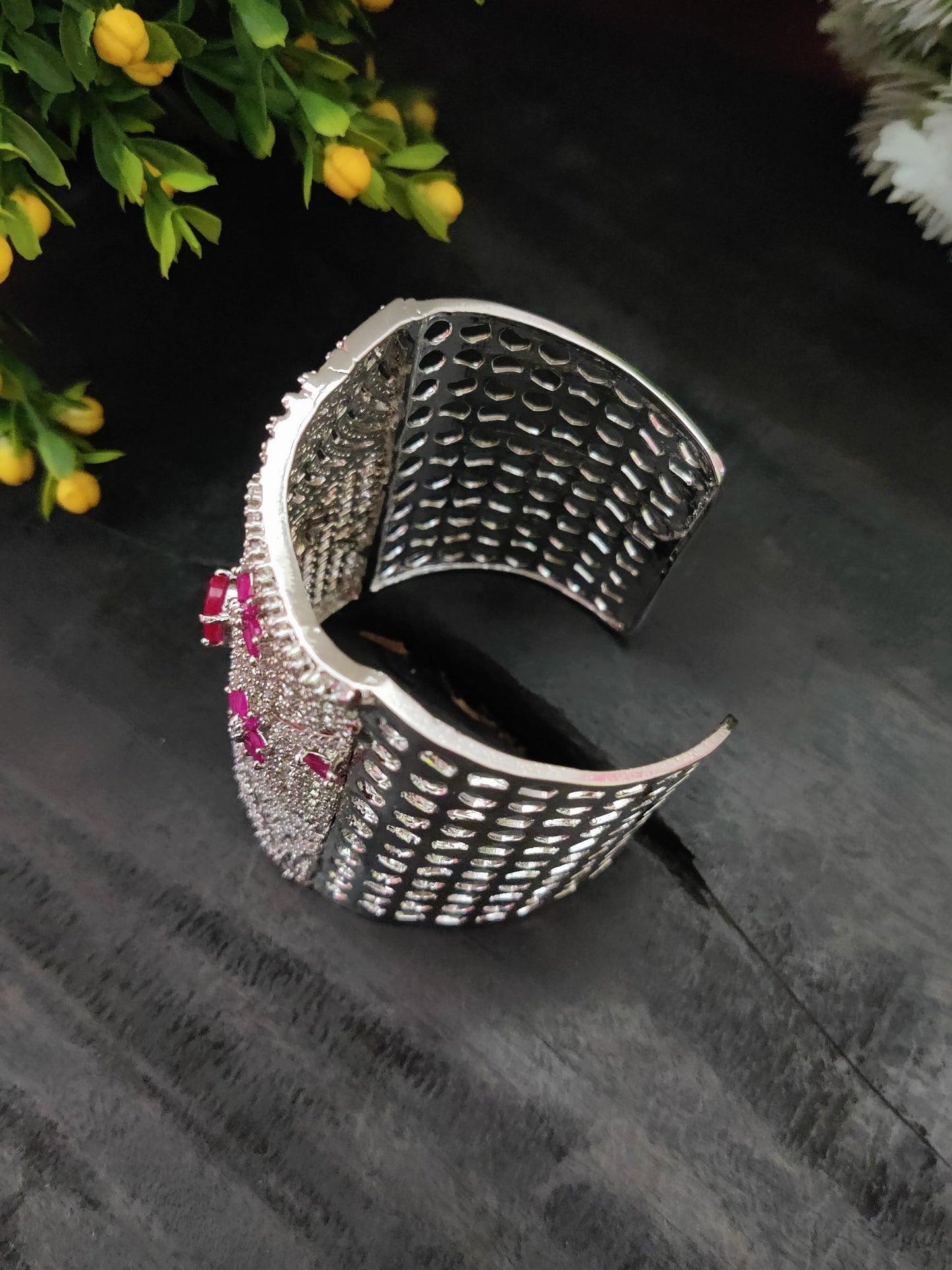 सोनामोन क्यूबिक ज़िरकोन ब्राइडल स्टडेड कड़ा ब्रेसलेट